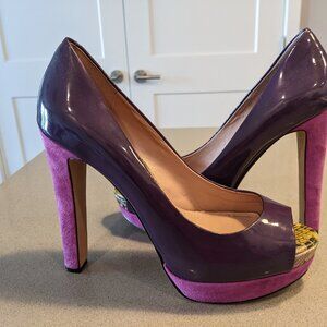 Vince Camuto VC Graph Peep Platforms - Size 8.5B - New